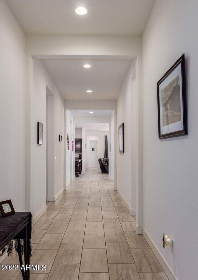 Foto del edificio - 10148 W Angels Ln