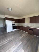 Building Photo - 47 W 600 N