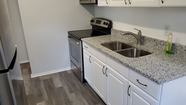 Foto del edificio - 3351 Hillsdale Ave