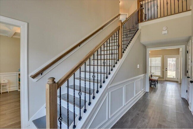 Building Photo - 3651 Kearsley St