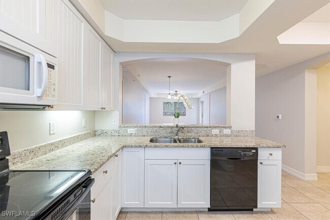 Foto del edificio - 1100 Pine Ridge Rd