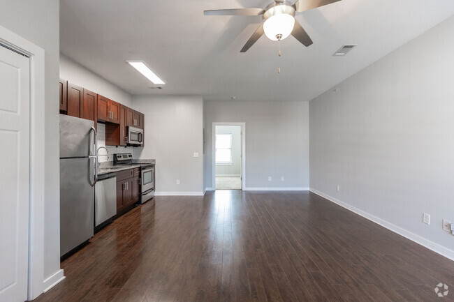 1BR, 1BA - Madison - 637-680SF - Living Room - Ellis Germantown