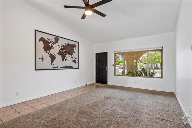 Foto del edificio - 10625 E Becker Ln