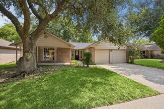 Building Photo - 16723 Colony Bend Dr
