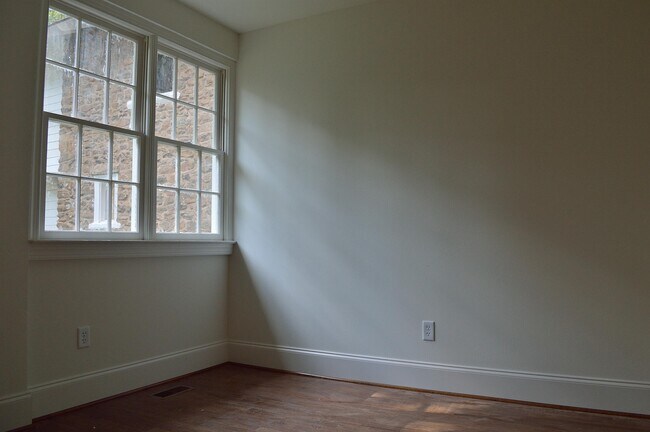 Foto del edificio - 214 Stribling Ave