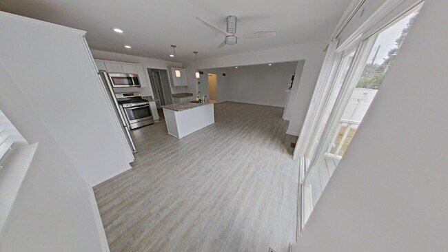 Building Photo - "3-Bed Oasis with 2.5 Baths and 1,884 Sq Ft of Comfort in Clinton Township!"