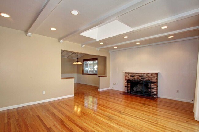 Foto del edificio - Adorable College Green 3 BDRM 2 BATH avail...