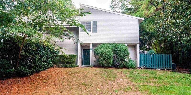 Primary Photo - 4715 Walden Pond Dr (B)