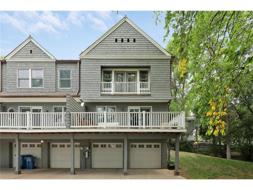 362 Central Ave S, Wayzata, MN 55391 Townhome Rentals in Wayzata MN