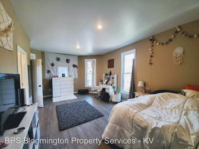 Building Photo - 4 br, 3 bath Apartment - 520 E 2nd St