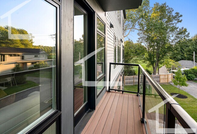 Foto del edificio - New Construction in Waban, Luxury Finishes, Gym, Parking, In-Unit Washer and Dryer,No Brokers Fee