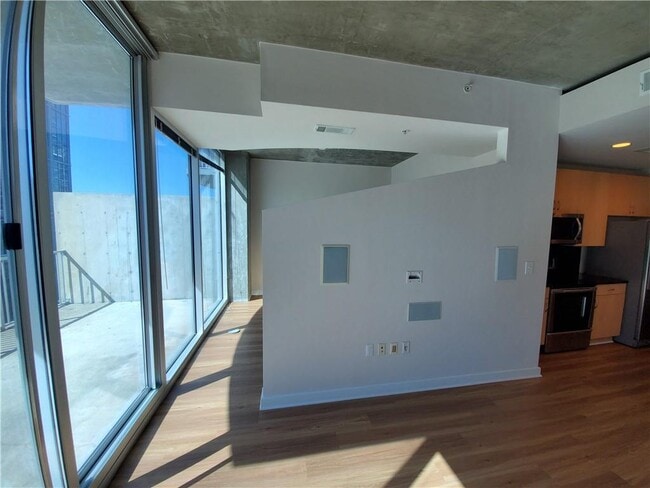 Foto del edificio - 400 W Peachtree St NW