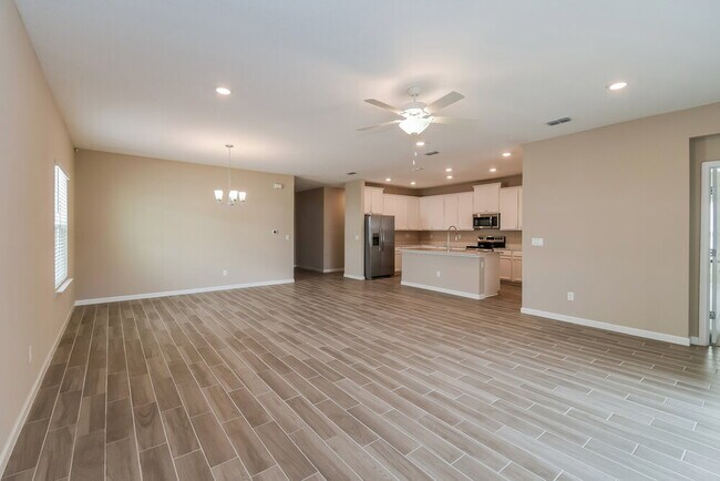 Foto del edificio - 7544 Chervil St