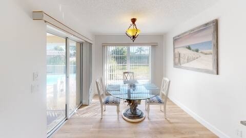 Foto del edificio - 405 Bayside Ln