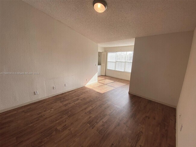 Foto del edificio - 565 Vista Isles Dr