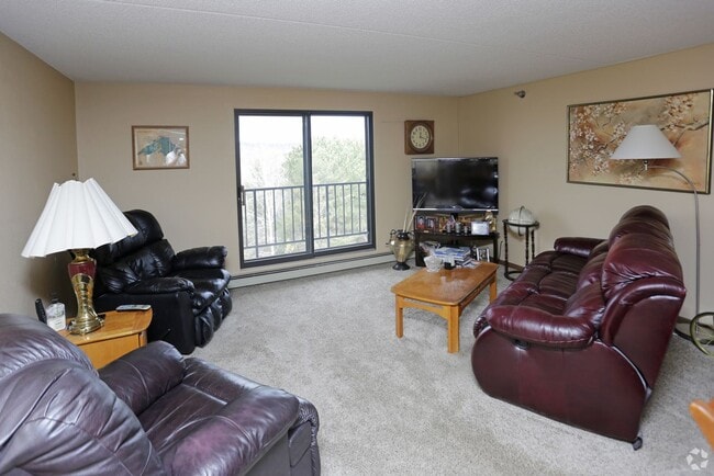 Interior Photo - Baypoint Estates
