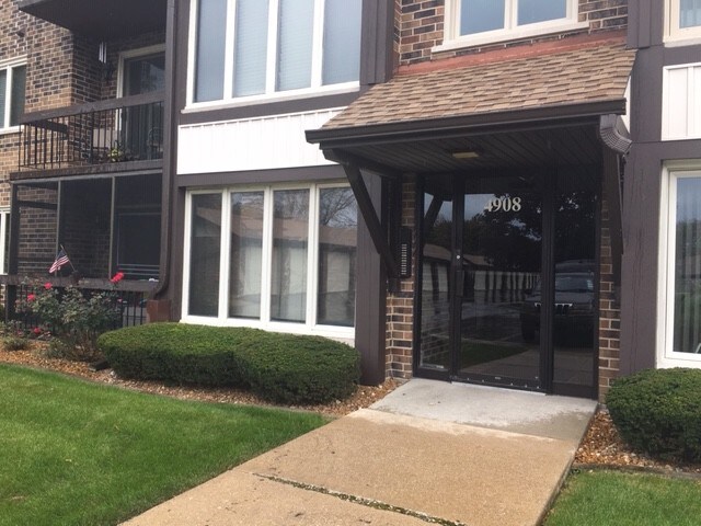 front entrance - 4908 Circle Ct