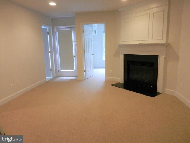 Building Photo - 13700 Maple Sugar Ln