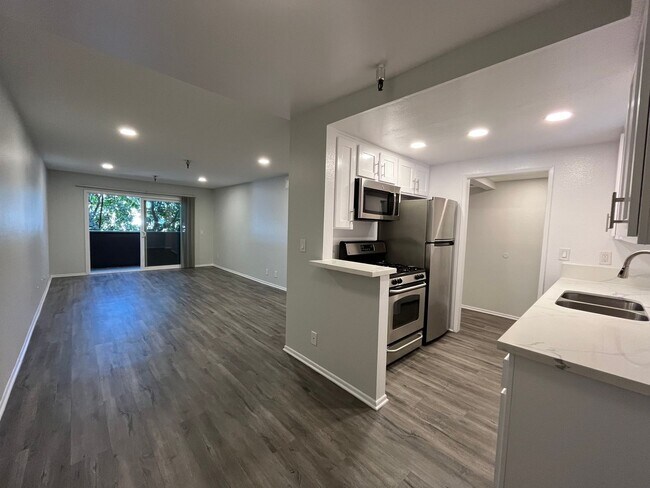 Foto del interior - 110 South Sweetzer Ave
