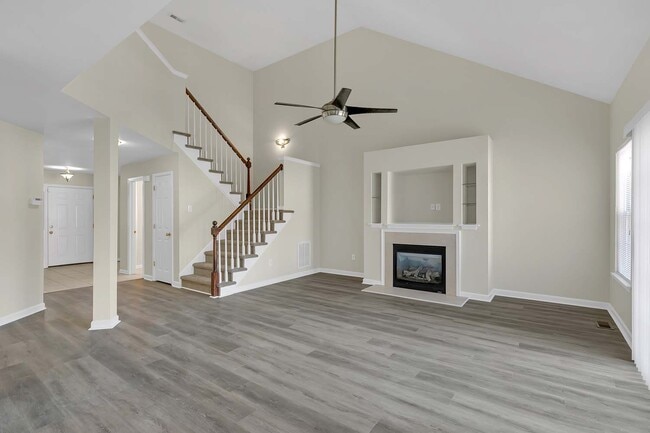 Photo - 825 Tahoe Trail House