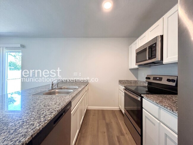 Foto del edificio - 4 Sea Ship Pl