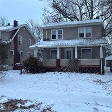 Building Photo - 365 Marmion Ave