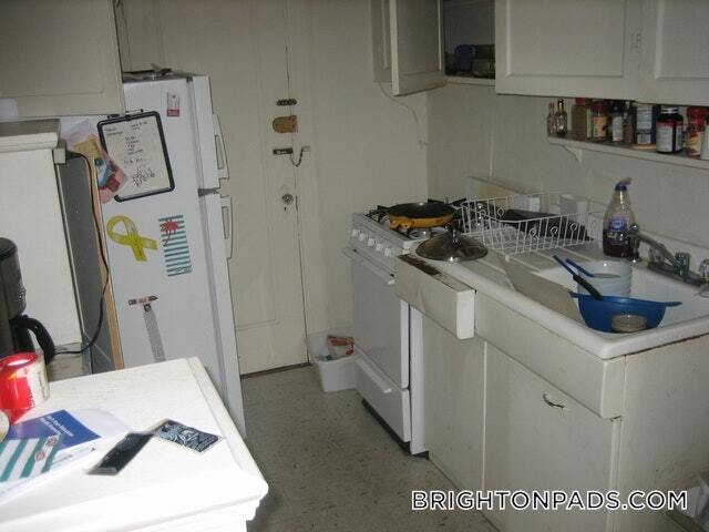 Building Photo - 2045 Commonwealth Ave