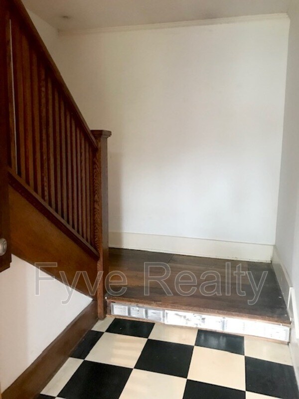 Foto del edificio - 193 Rugg Ave