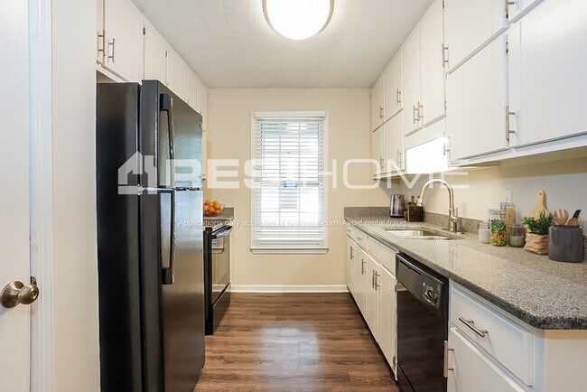 Building Photo - 2261 Hammond Ct