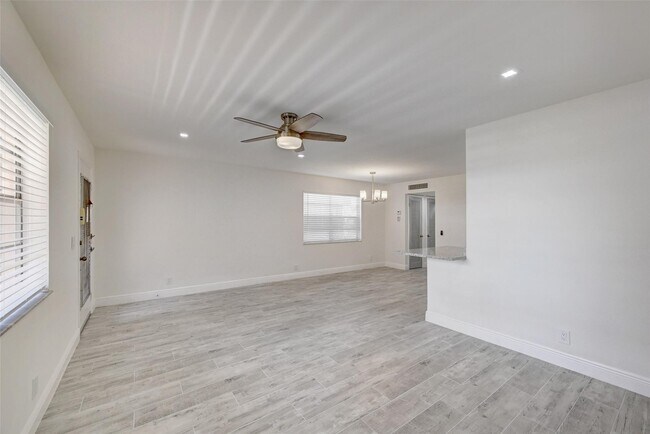Building Photo - 87 Normandy Ln