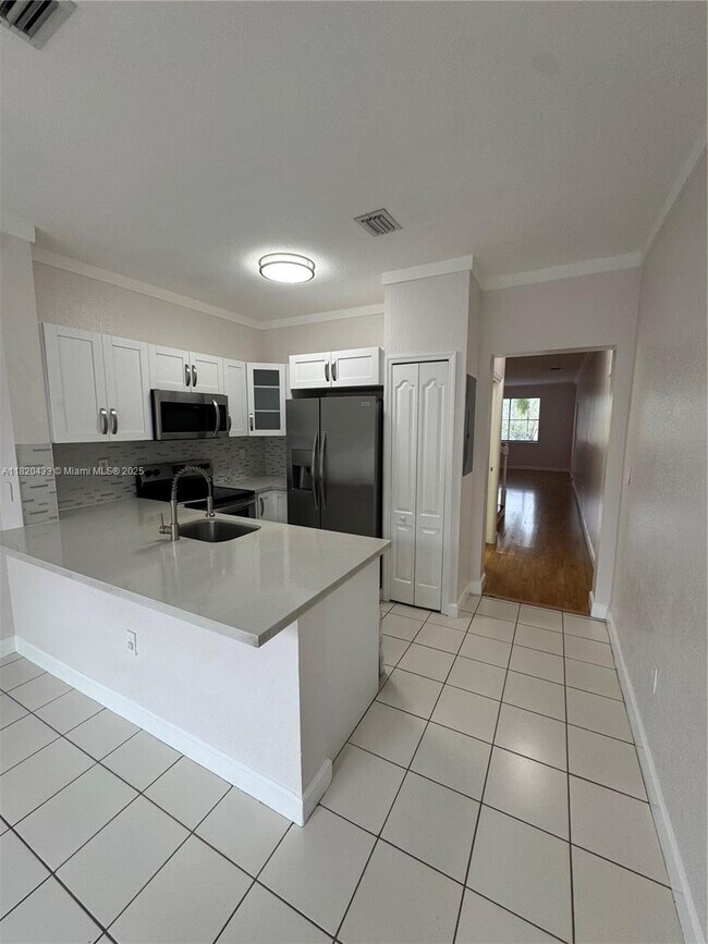 Foto del edificio - 7080 NW 177th St