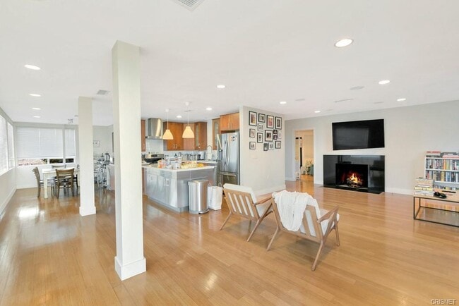 Building Photo - 15126 Rayneta Dr