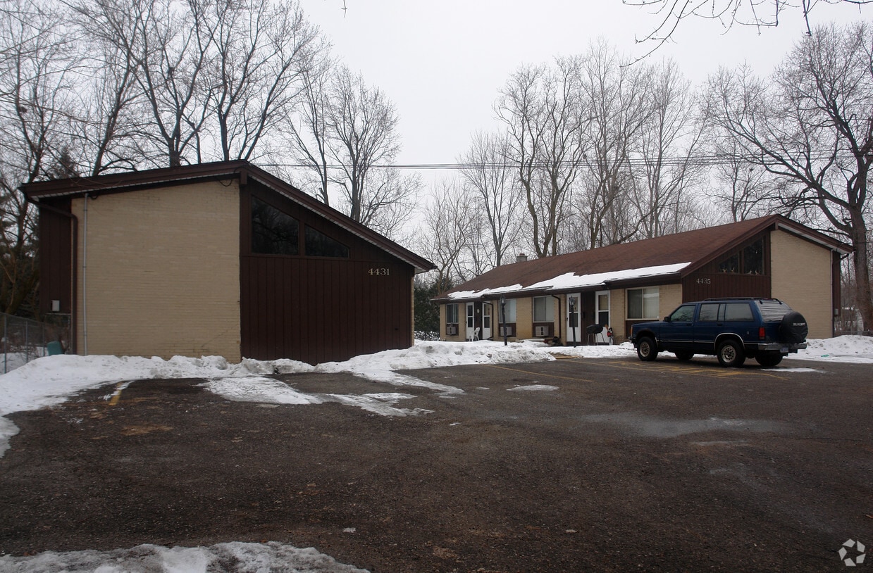 4435 Holt Rd, Holt, MI 48842 Apartments Holt, MI