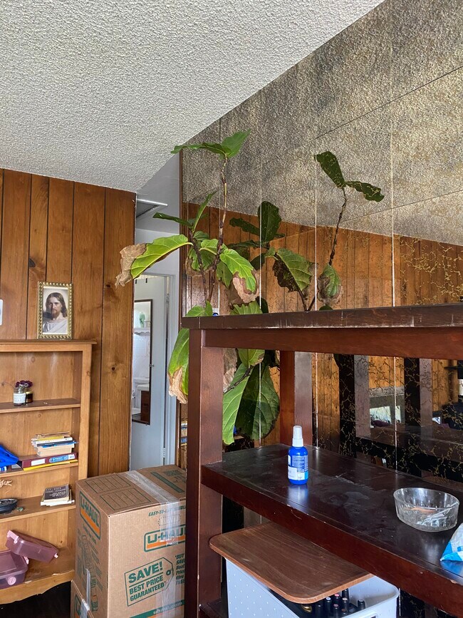 Building Photo - 5380 S 4420 W