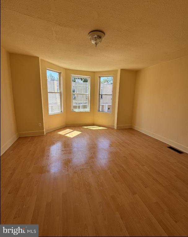 Building Photo - 5515 Crowson St