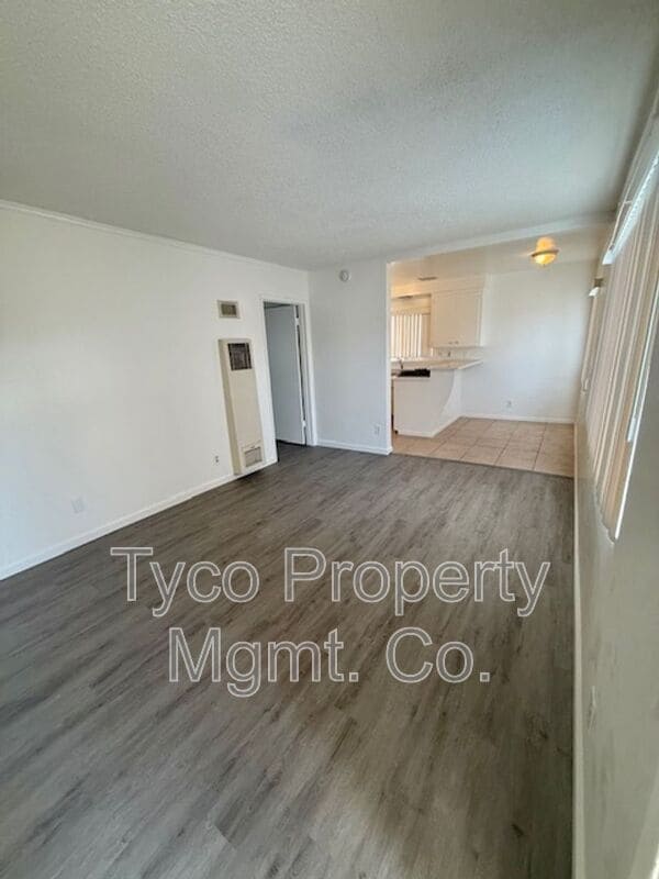 Building Photo - 152 Third Avenue