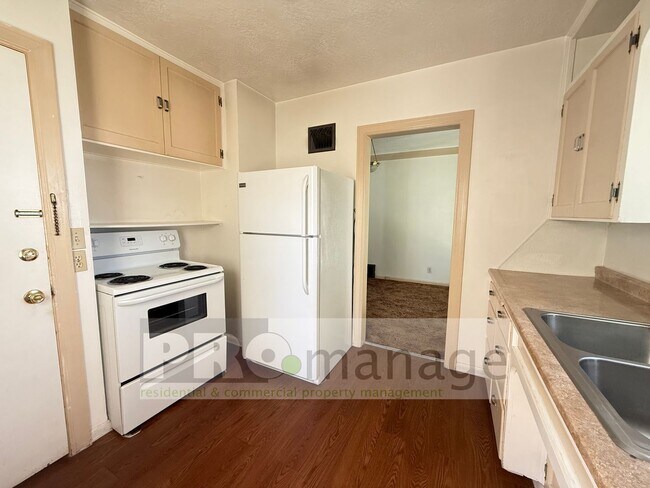 Foto del edificio - 1365 Scott Pl