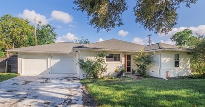 Building Photo - 3010 Conway St