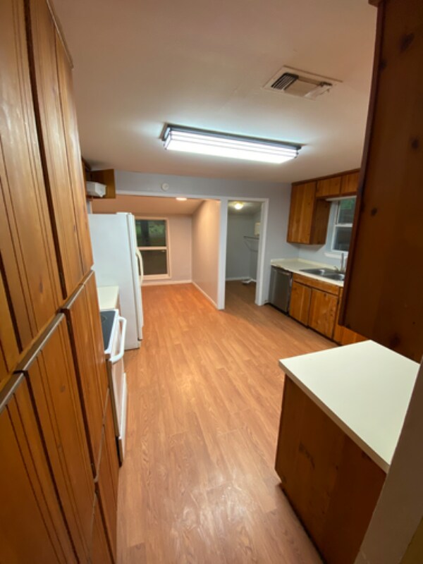 Foto del edificio - 810 W Day St