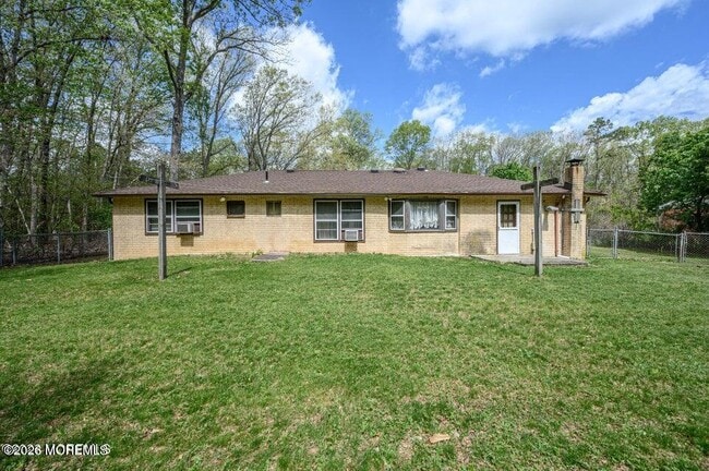 Building Photo - 839 Bowman Rd