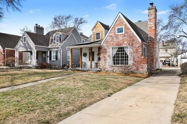 Foto del edificio - 7234 Baltimore Ave
