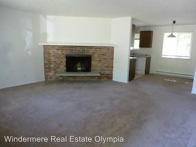 Building Photo - 514 1/2 Burke Ct