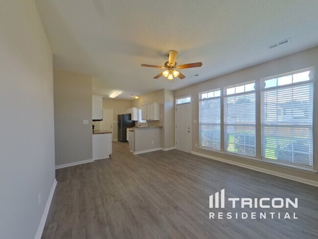 Foto del edificio - 5725 Shining Oak Ln