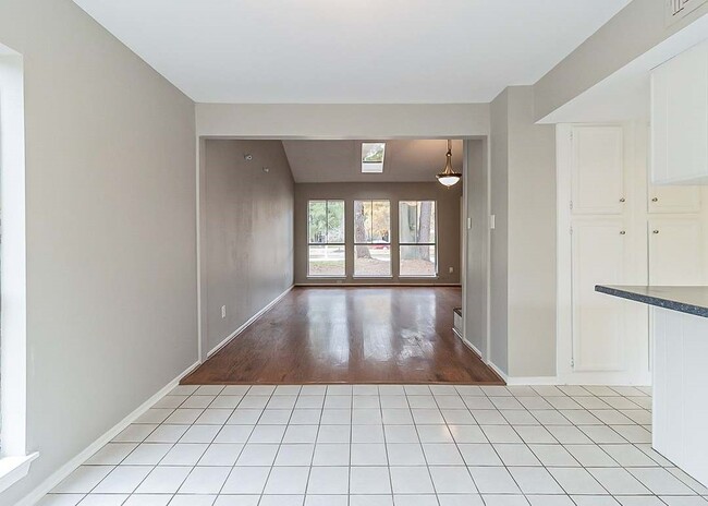 Building Photo - 14410 Louetta Rd