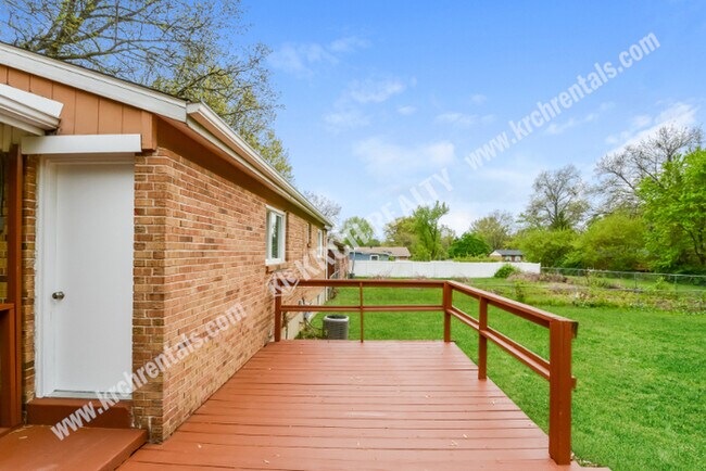 Building Photo - 3-Bed 1-Bath Home Near Northwest Middle Sc...