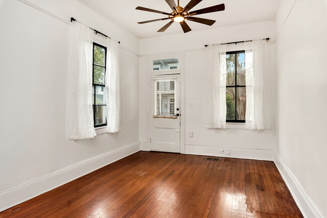 Foto del edificio - 1325 Sixth St