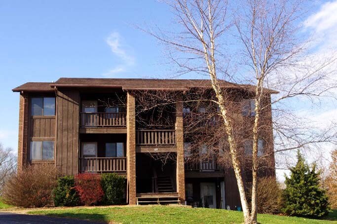 Primary Photo - 104 Hawthorne Pl