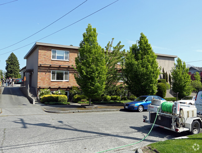 Building Photo - Garden View Apartments