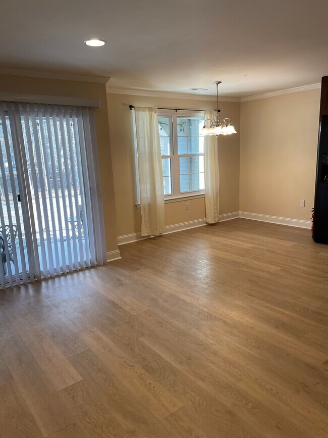 Foto del edificio - 1 Bridgewater Dr