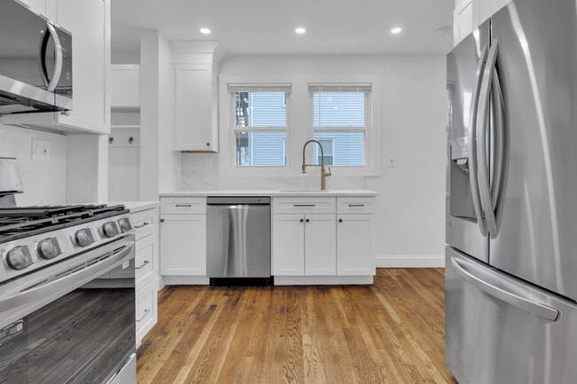 Photo - 116-118 White St Townhome